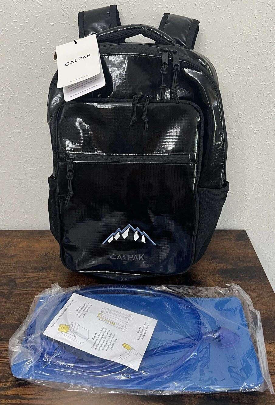 NWT Calpak Terra 16L Hydration Backpack OBSIDIAN